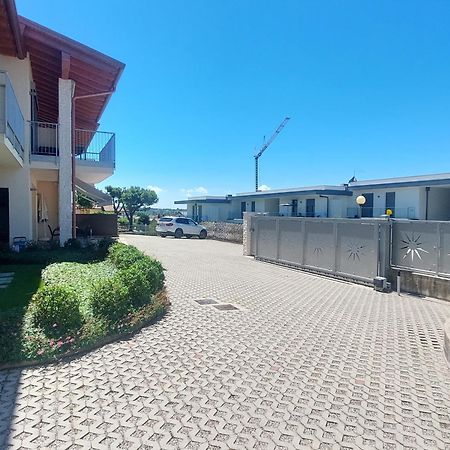 Apartment Brezza Di Lago - Regarda Travel Lazise Kültér fotó