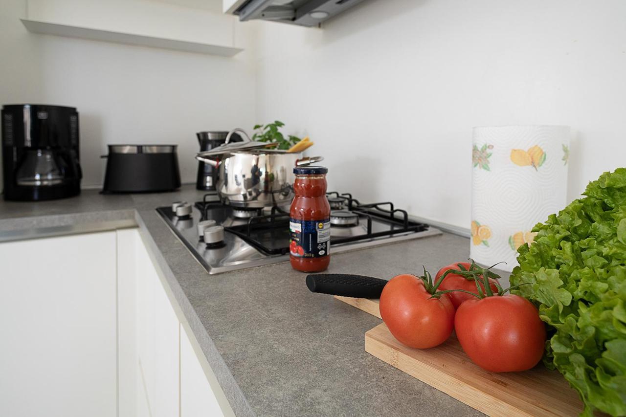 Apartment Brezza Di Lago - Regarda Travel Lazise Kültér fotó