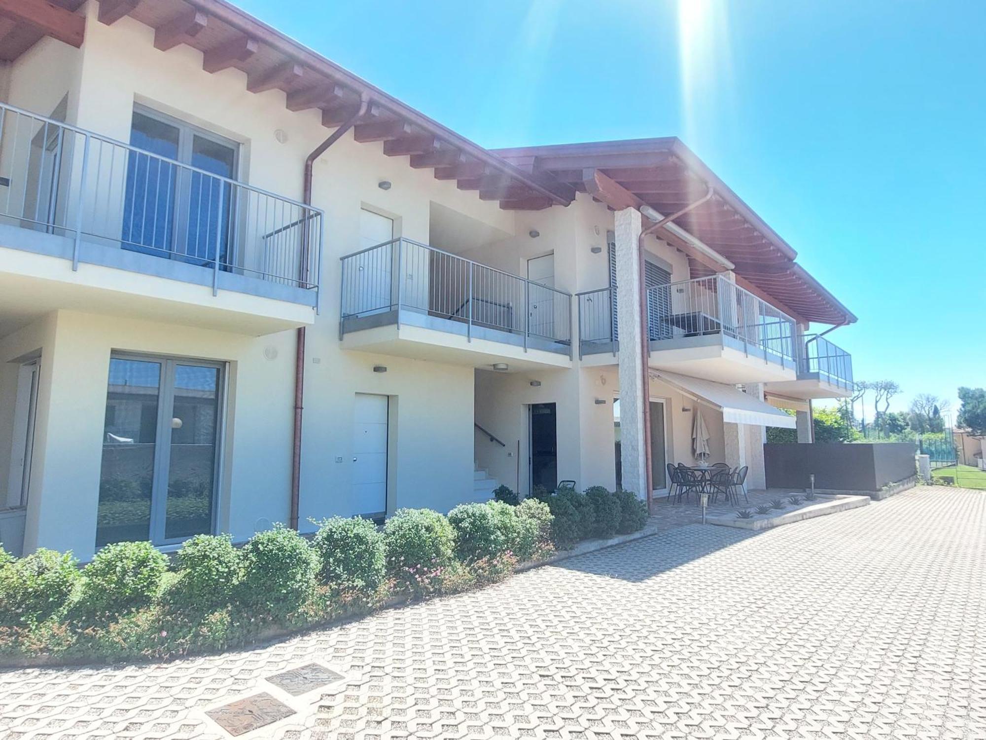 Apartment Brezza Di Lago - Regarda Travel Lazise Kültér fotó